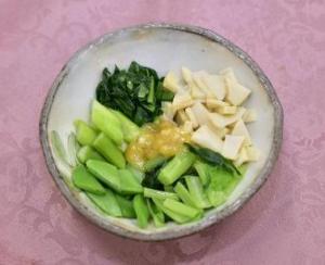 ゆで野菜のみそだれかけ