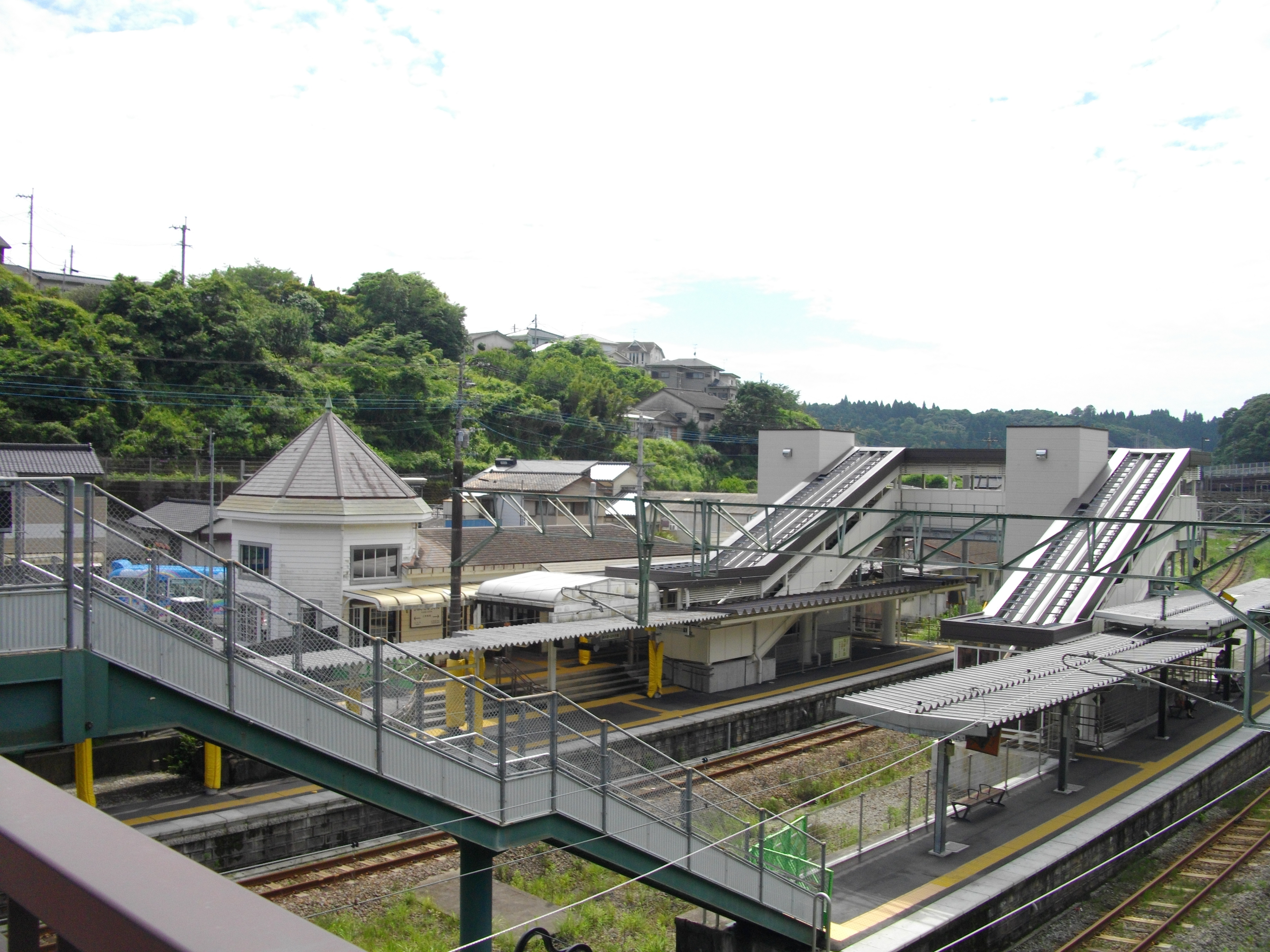 JR上伊集院駅バリアフリー工事後（全景）