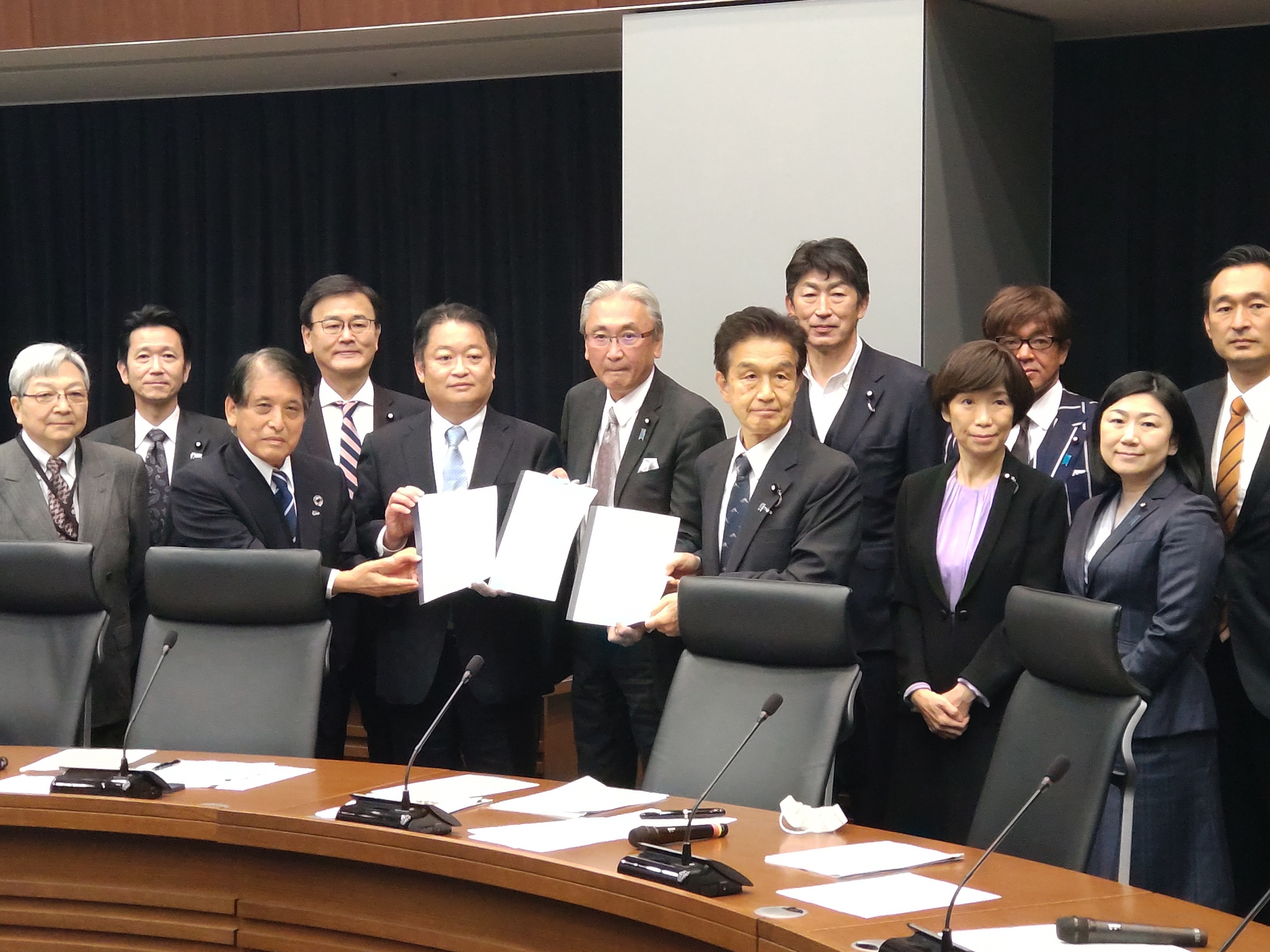 火山議連への要望の様子