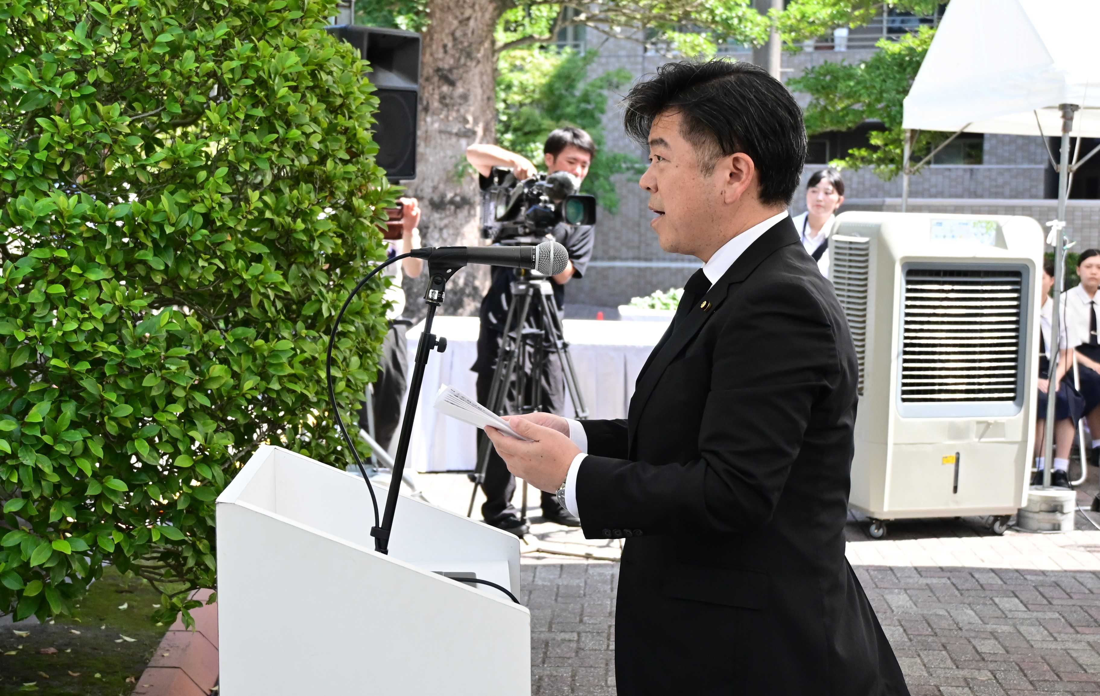 議長慰霊のことば