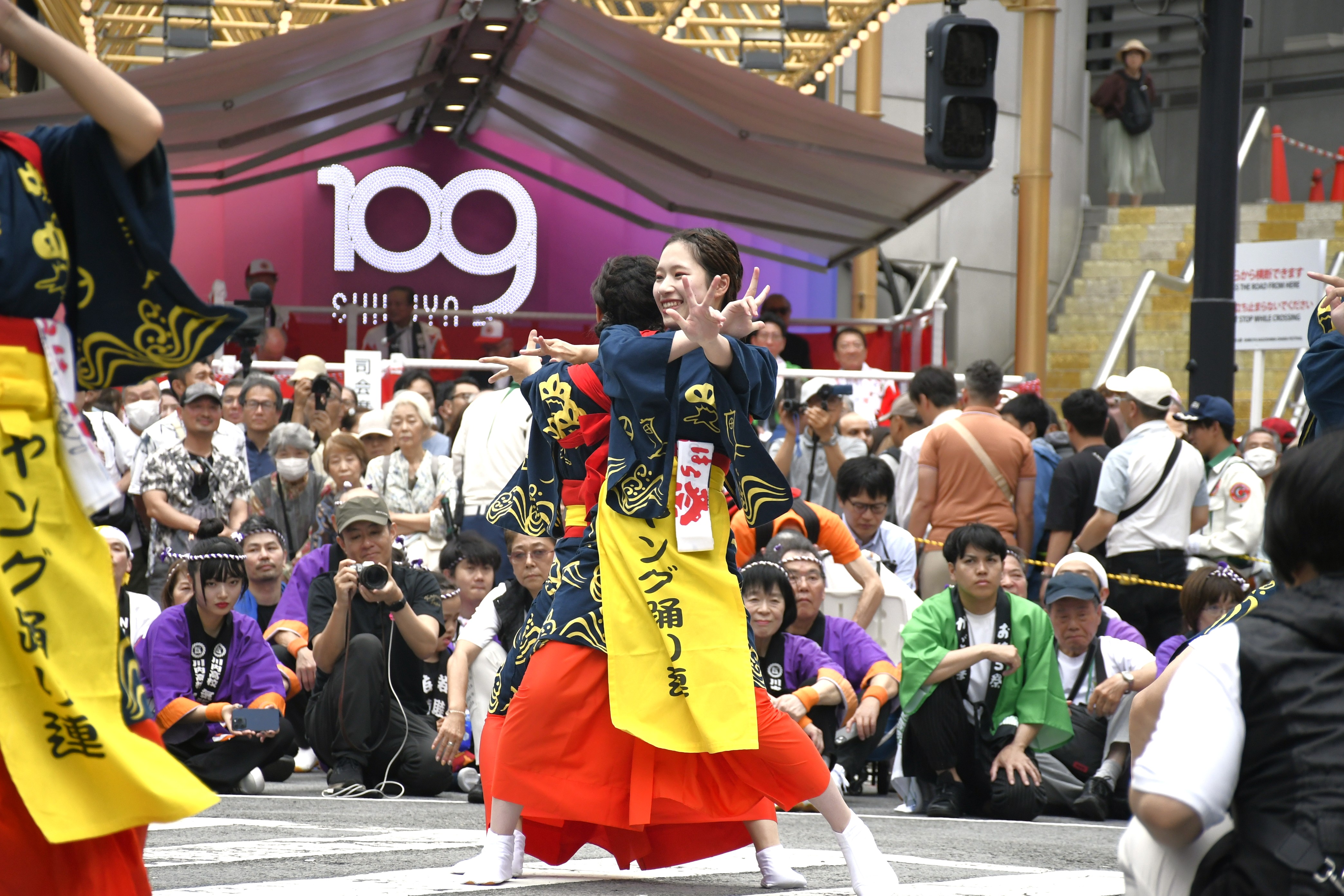 渋谷・鹿児島おはら祭で踊りを披露するヤング踊り連