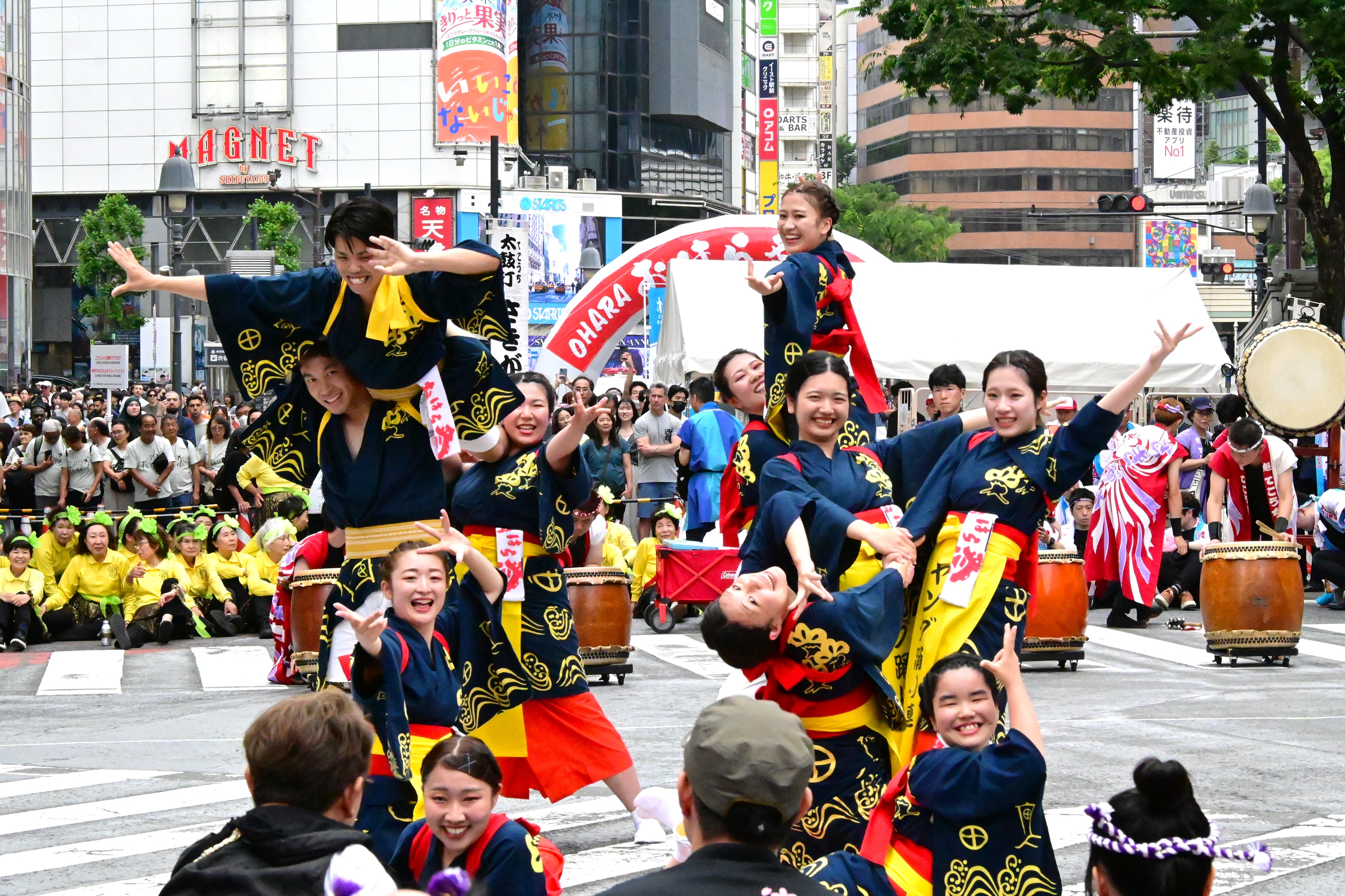 渋谷・鹿児島おはら祭で踊りを披露するヤング踊り連