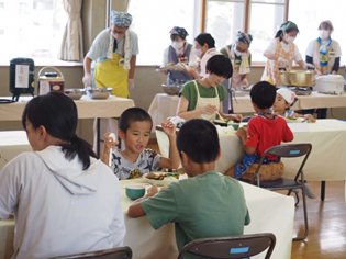 艸舎の子ども食堂の様子2